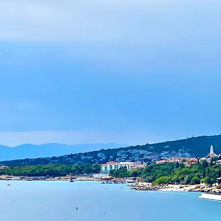 Theresa Vilă